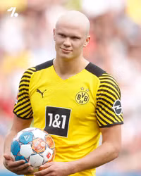 [ẢNH] Sẽ thế nào nếu Ronaldo, Messi cùng cạo trọc đầu?