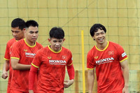 [ẢNH] Công Phượng tươi rói khi trở lại ĐT Việt Nam