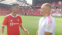 Bộ ảnh mới đẹp lung linh của Ronaldo ở sân Old Trafford