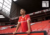 Bộ ảnh mới đẹp lung linh của Ronaldo ở sân Old Trafford