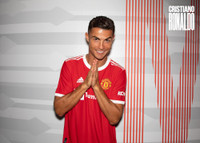 Bộ ảnh mới đẹp lung linh của Ronaldo ở sân Old Trafford