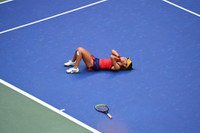 [ẢNH] Khoảnh khắc đăng quang lịch sử của 'bông hồng lai' Emma Raducanu