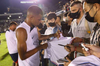 Messi, Neymar và Mbappe gây sốt ở Nhật Bản