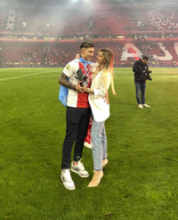 Vẻ đẹp nóng bỏng của bạn gái tân binh MU Lisandro Martinez