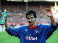 [ẢNH] Trước Pulisic, những ngôi sao nào từng mang số 10 ở Chelsea?