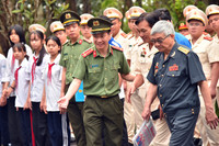 Hình ảnh ấm áp nghĩa tình Công an Thủ đô tri ân các cựu chiến binh tham gia giải phóng miền Nam 