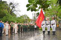 Hình ảnh ấm áp nghĩa tình Công an Thủ đô tri ân các cựu chiến binh tham gia giải phóng miền Nam 