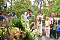 Hình ảnh ấm áp nghĩa tình Công an Thủ đô tri ân các cựu chiến binh tham gia giải phóng miền Nam 