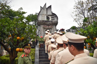 Hình ảnh ấm áp nghĩa tình Công an Thủ đô tri ân các cựu chiến binh tham gia giải phóng miền Nam 