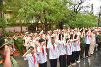 Hình ảnh ấm áp nghĩa tình Công an Thủ đô tri ân các cựu chiến binh tham gia giải phóng miền Nam 