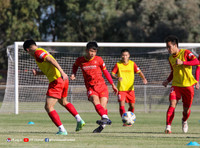 ĐT Việt Nam ra sân tập ngay sau khi đến Australia
