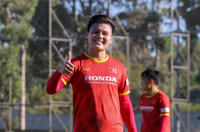 ĐT Việt Nam ra sân tập ngay sau khi đến Australia