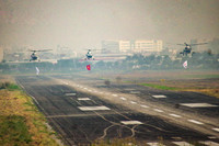 Mãn nhãn màn biểu diễn của Su-30Mk2 và trực thăng mang cờ Tổ quốc ở Hà Nội