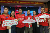 Cổ động viên Câu lạc bộ Bóng đá Công an Hà Nội hào hứng tham gia Hành trình 