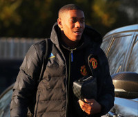 Maguire và nhiều sao MU xuất hiện tươi rói sau khi HLV Solskjaer bị sa thải