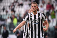 Pedri và số phận những Cậu bé Vàng trong 10 năm qua