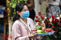 Hà Nội: Thanh niên đi cầu duyên, bái vọng ở chùa Hà trong ngày Phụ nữ Việt Nam