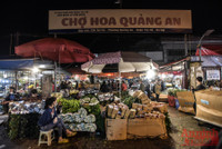 Hà Nội: Thanh niên đi cầu duyên, bái vọng ở chùa Hà trong ngày Phụ nữ Việt Nam