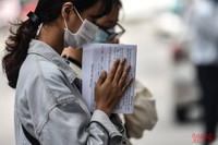 Hà Nội: Thanh niên đi cầu duyên, bái vọng ở chùa Hà trong ngày Phụ nữ Việt Nam