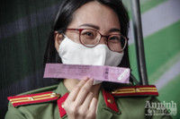 Thanh niên Công an Thủ đô không ngại mưa lạnh tiếp tục hành trình hiến máu cứu người