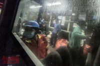 Hình ảnh khó quên khi Công an Thủ đô xuyên đêm giúp đồng bào vơi vất vả trên hành trình vạn lý về quê 