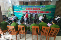 Thanh niên Công an Thủ đô không ngại mưa lạnh tiếp tục hành trình hiến máu cứu người