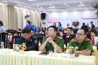 Cảnh sát cơ động Hà Nội hướng dẫn học sinh tiểu học kỹ năng phòng chống bạo lực học đường