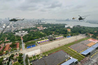 Ấn tượng ảnh trực thăng Mi-17 và máy bay vận tải Casa bay hợp luyện diễu binh ở Hà Nội