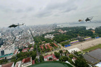 Ấn tượng ảnh trực thăng Mi-17 và máy bay vận tải Casa bay hợp luyện diễu binh ở Hà Nội