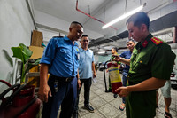 Cảnh sát PCCC Hà Nội đến từng chung cư ngăn chặn nguy cơ cháy nổ trong mùa nắng nóng