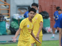 Chùm ảnh loạt trận 8h sáng 2-11