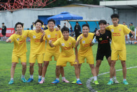 Chùm ảnh loạt trận 8h sáng 2-11