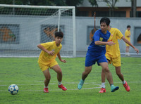 Chùm ảnh loạt trận 10h sáng 2-11