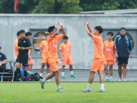 Chùm ảnh loạt trận 8h sáng 9-11