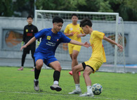 Chùm ảnh loạt trận 10h sáng 2-11