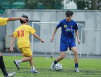 Chùm ảnh loạt trận 10h sáng 2-11