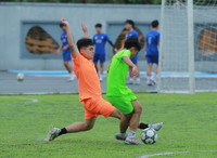 Chùm ảnh loạt trận 8h sáng 2-11