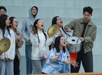 Chùm ảnh loạt trận 8h sáng 2-11