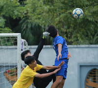 Chùm ảnh loạt trận 10h sáng 2-11