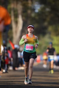 [ẢNH] Những người đẹp 'tỏa sáng' trên đường chạy Pleiku