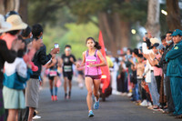 [ẢNH] Những người đẹp 'tỏa sáng' trên đường chạy Pleiku