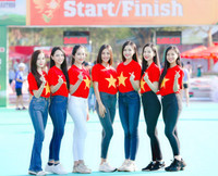 [ẢNH] Trần Tiểu Vy đọ nhan sắc đỉnh cao cùng tân Hoa hậu Đỗ Thị Hà