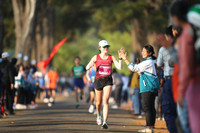 [ẢNH] Những người đẹp 'tỏa sáng' trên đường chạy Pleiku