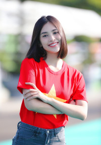 [ẢNH] Trần Tiểu Vy đọ nhan sắc đỉnh cao cùng tân Hoa hậu Đỗ Thị Hà