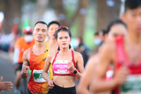 [ẢNH] Những người đẹp 'tỏa sáng' trên đường chạy Pleiku