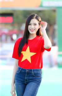 [ẢNH] Trần Tiểu Vy đọ nhan sắc đỉnh cao cùng tân Hoa hậu Đỗ Thị Hà