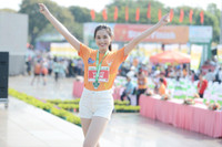 [ẢNH] Những người đẹp 'tỏa sáng' trên đường chạy Pleiku