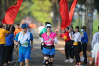 [ẢNH] Những người đẹp 'tỏa sáng' trên đường chạy Pleiku