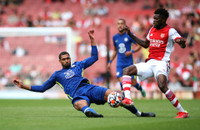 [ẢNH] Có 'bom tấn' Ben White, hàng thủ Arsenal vẫn tấu hài trước Chelsea