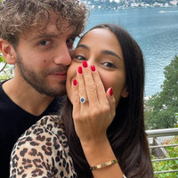 [ẢNH] Vẻ đẹp nàng thạc sĩ vừa được 'người hùng' Juventus cầu hôn